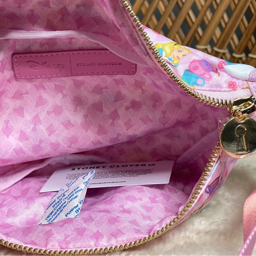 NWT Stoney Clover Lane Alice in Wonderland Fanny Pack - Picture 4 of 4